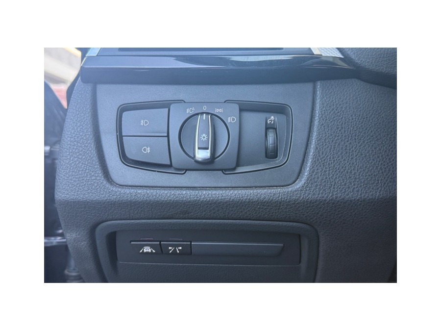 BMW d'occasion SERIE 3 3L8C316AW50000 de 2018 Marignane (13)﻿