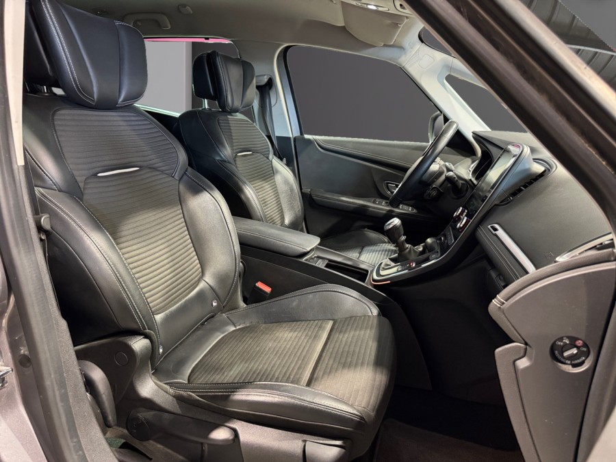 RENAULT d'occasion SCENIC 1.6 DCI 130 ENERGY INTENS de 2017 Narbonne