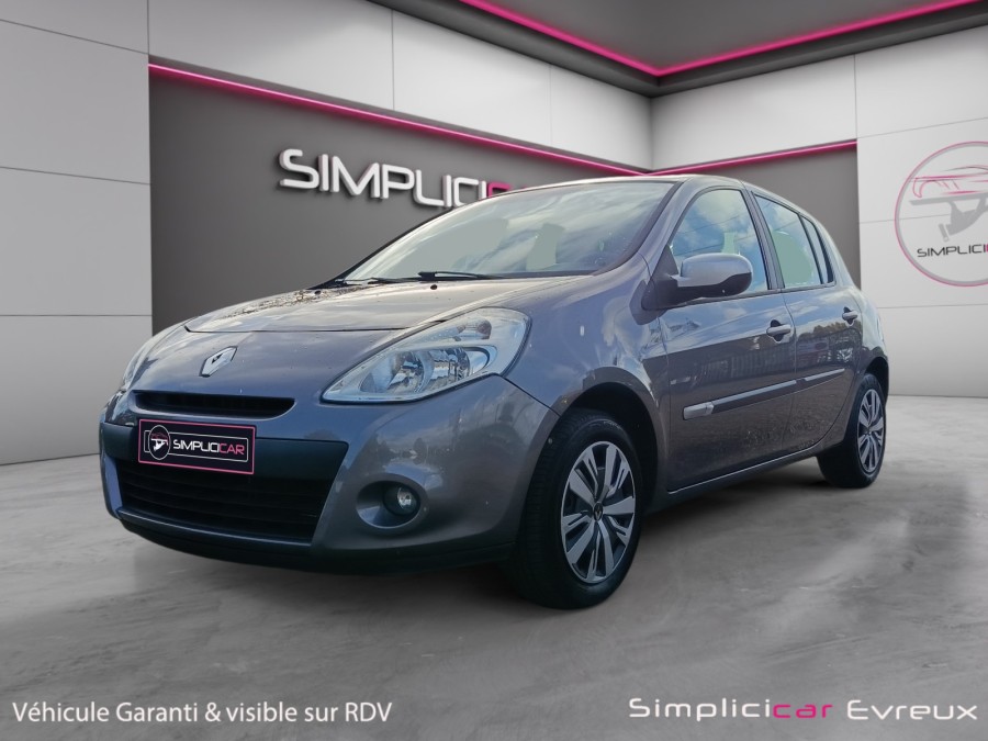 RENAULT d'occasion CLIO RENAULT CLIO III 1.2 16V 75 COLLECTION de