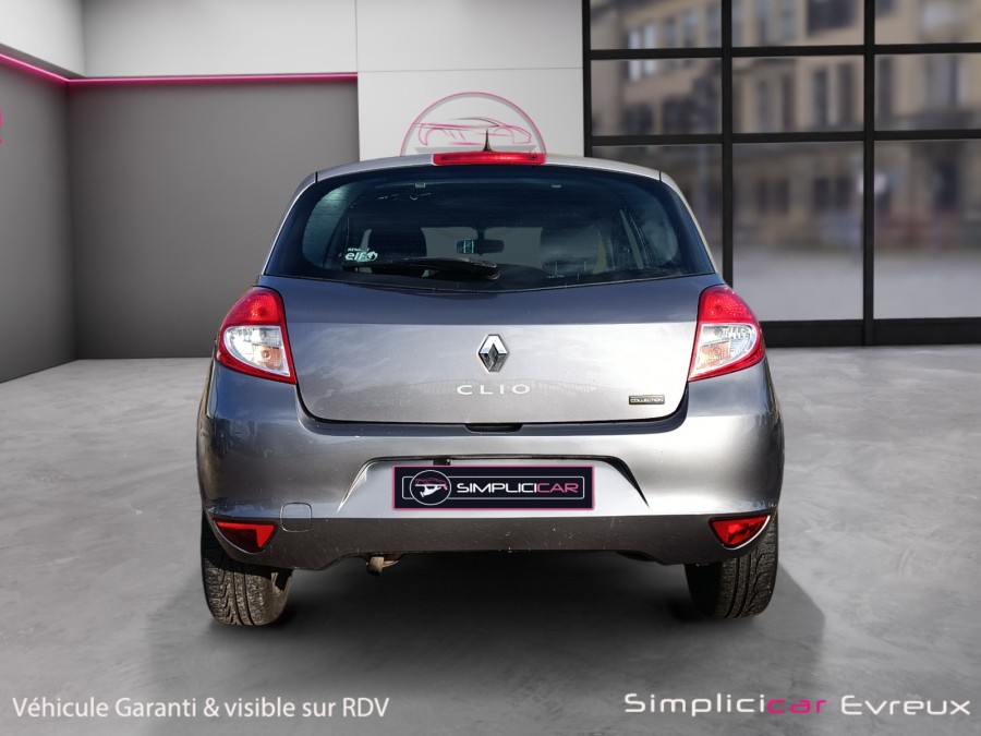 RENAULT d'occasion CLIO RENAULT CLIO III 1.2 16V 75 COLLECTION de