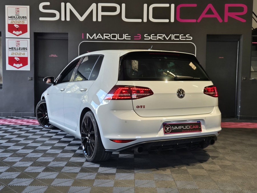 VOLKSWAGEN d'occasion GOLF VII 2 TSI 220 GTI DSG AUTO de 2013 Aix Les