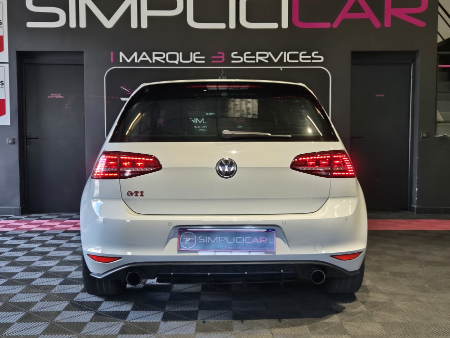 VOLKSWAGEN d'occasion GOLF VII 2 TSI 220 GTI DSG AUTO de 2013 Aix Les