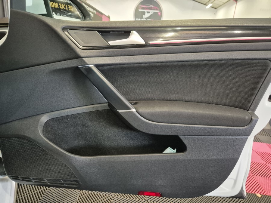 VOLKSWAGEN d'occasion GOLF VII 2 TSI 220 GTI DSG AUTO de 2013 Aix Les
