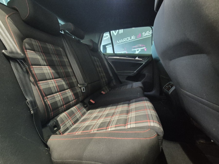 VOLKSWAGEN d'occasion GOLF VII 2 TSI 220 GTI DSG AUTO de 2013 Aix Les