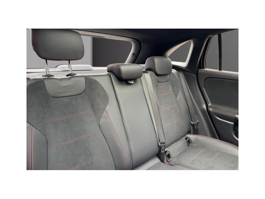 MERCEDES d'occasion GLA 200 D AMG LINE AUTO de 2022 La Ciotat (13)﻿
