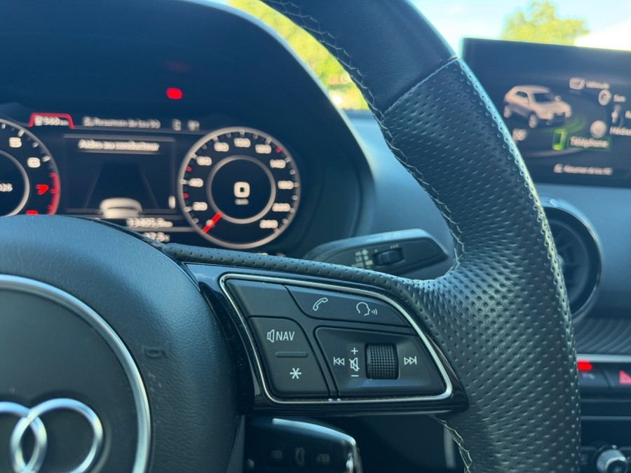 AUDI d'occasion Q2 35 TFSI 150 S LINE S TRONIC de 2023 Salon de