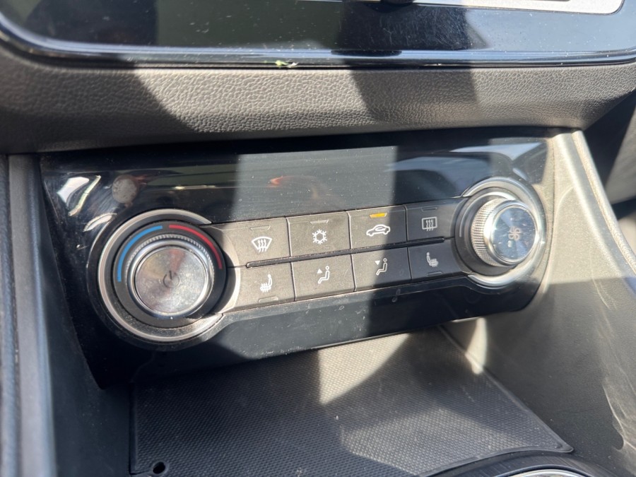 MG d'occasion ZS EV 143ch LUXURY de 2021 La Ciotat (13)﻿
