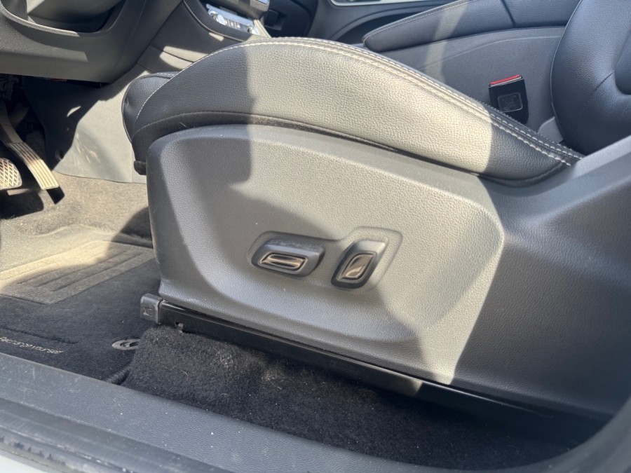 MG d'occasion ZS EV 143ch LUXURY de 2021 La Ciotat (13)﻿