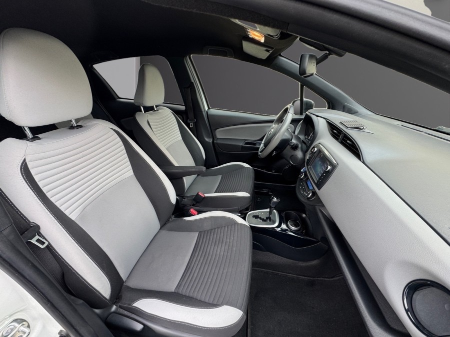 TOYOTA d'occasion YARIS 100H COLLECTION de 2017 Coeur d'Yvelines (78)﻿