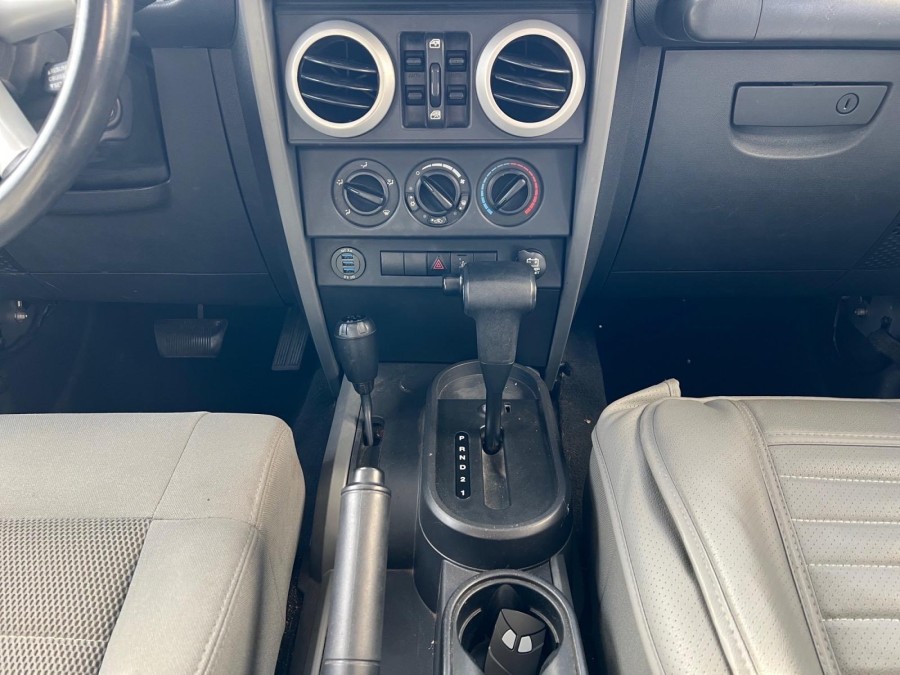 JEEP d'occasion WRANGLER 2.8 CRD 177ch Sahara BVA de 2007 Toulon