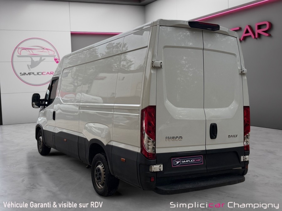 IVECO d'occasion DAILY CLASSE S 35S10V13 de 2023 Champigny sur Marne
