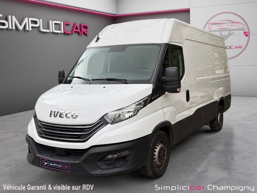IVECO d'occasion DAILY CLASSE S 35S10V13 de 2023 Champigny sur Marne