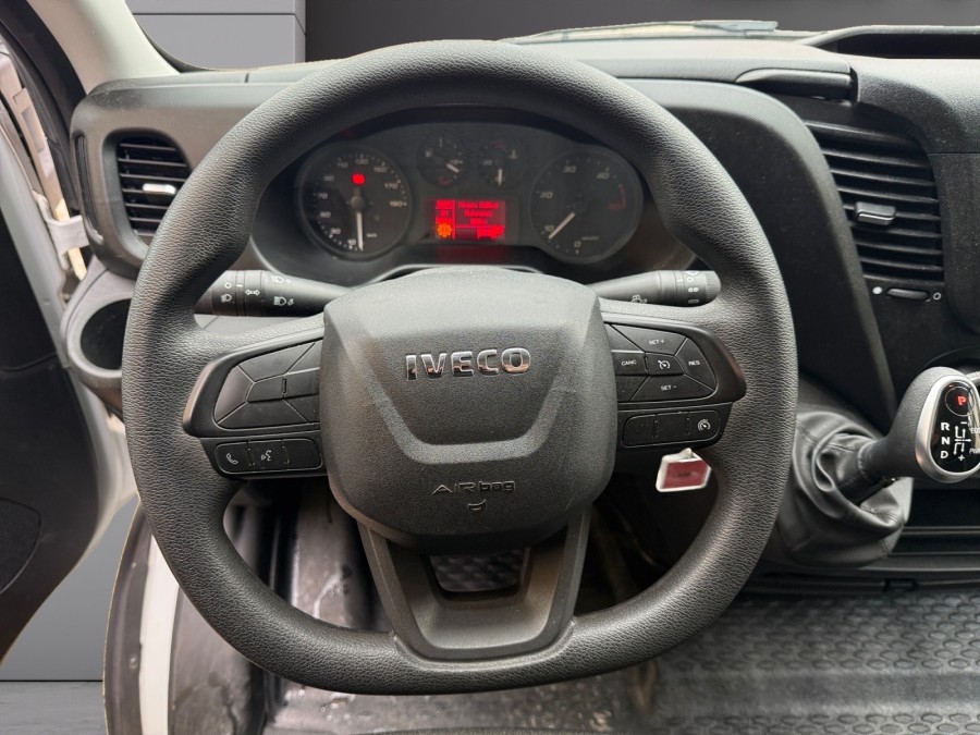 IVECO d'occasion DAILY CLASSE S 35S10V13 de 2023 Champigny sur Marne