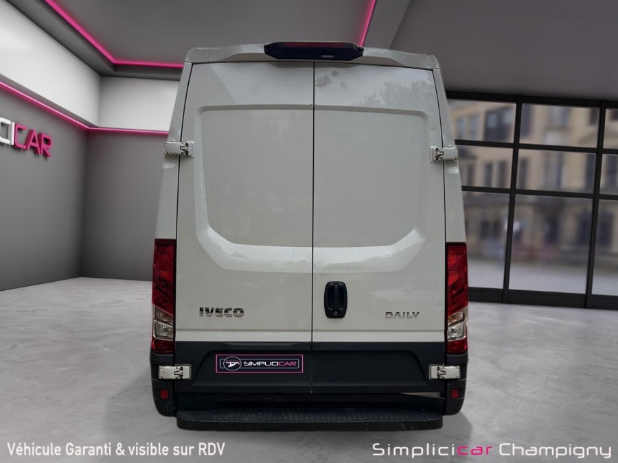 IVECO d'occasion DAILY CLASSE S 35S10V13 de 2023 Champigny sur Marne