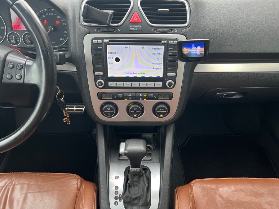 VOLKSWAGEN d'occasion EOS 2.0 TDI 140ch Carat DSG6 de 2007 Toulon