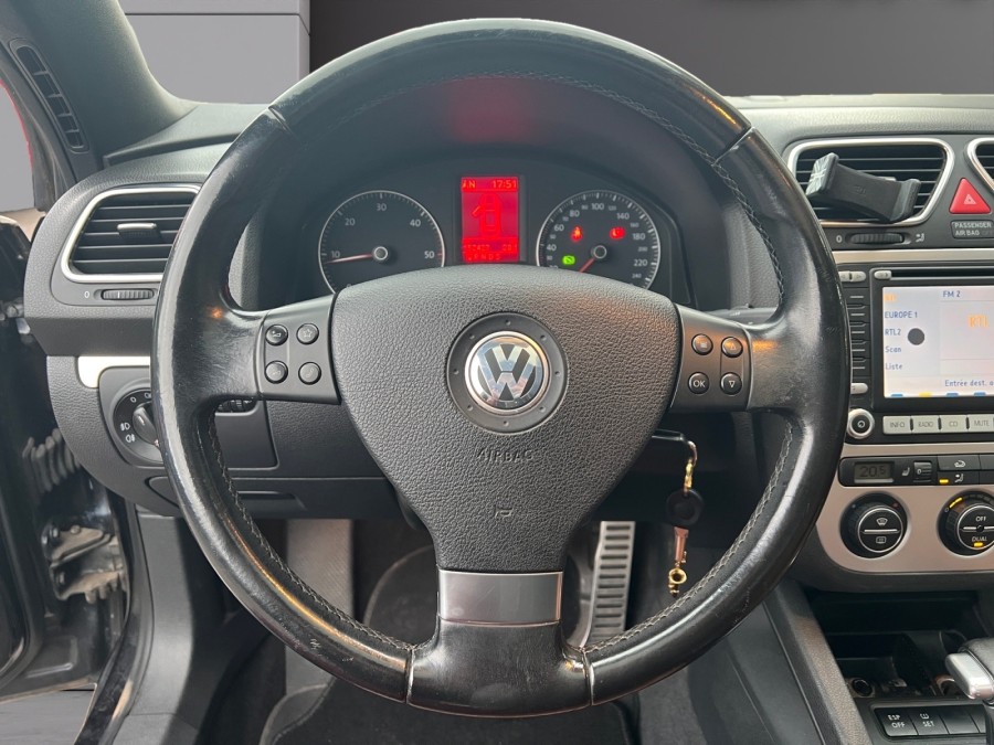 VOLKSWAGEN d'occasion EOS 2.0 TDI 140ch Carat DSG6 de 2007 Toulon