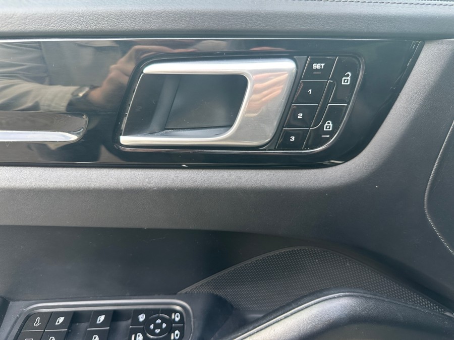 PORSCHE d'occasion CAYENNE COUPE 3.0 V6 E-HYBRID COUPE de 2019 Vienne