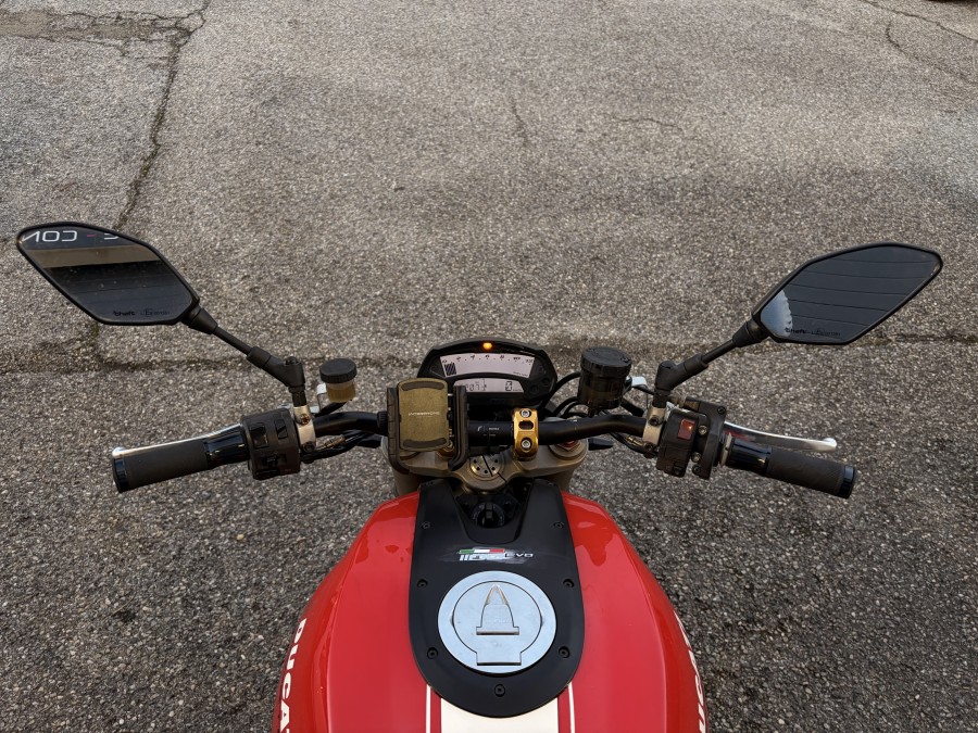 DUCATI d'occasion M1100 DUCATI M1100 BI CYLINDRE EN L de 2013 Valence