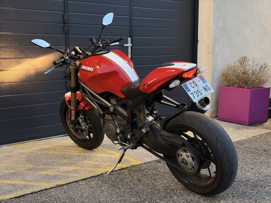 DUCATI d'occasion M1100 DUCATI M1100 BI CYLINDRE EN L de 2013 Valence
