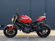 DUCATI d'occasion M1100 DUCATI M1100 BI CYLINDRE EN L de 2013 Valence