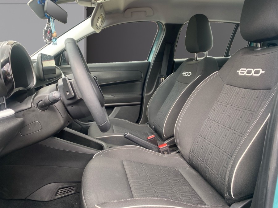 FIAT d'occasion 600 1.2 HYBRID 110 ICONE E-DCT de 2024 Toulon Ouest