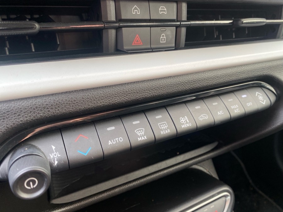 FIAT d'occasion 600 1.2 HYBRID 110 ICONE E-DCT de 2024 Toulon Ouest