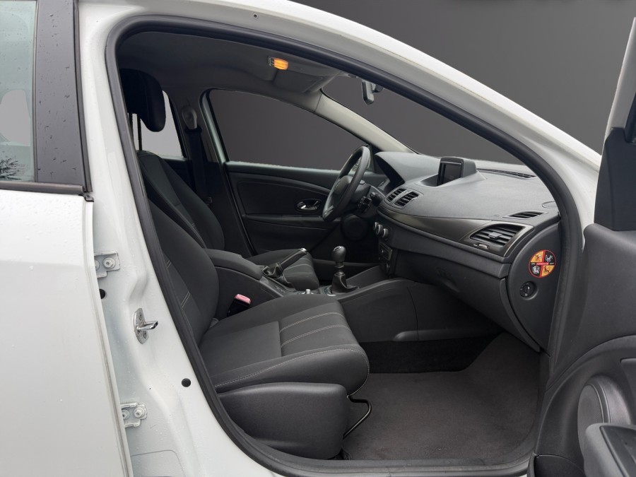 RENAULT d'occasion MEGANE TCE 115 LIFE de 2016 Brie Comte Robert (77)﻿