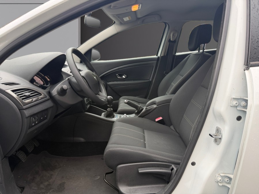 RENAULT d'occasion MEGANE TCE 115 LIFE de 2016 Brie Comte Robert (77)﻿