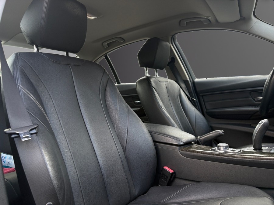 BMW d'occasion SERIE 3 320I 184 LUXURY BA de 2012 Salon de Provence