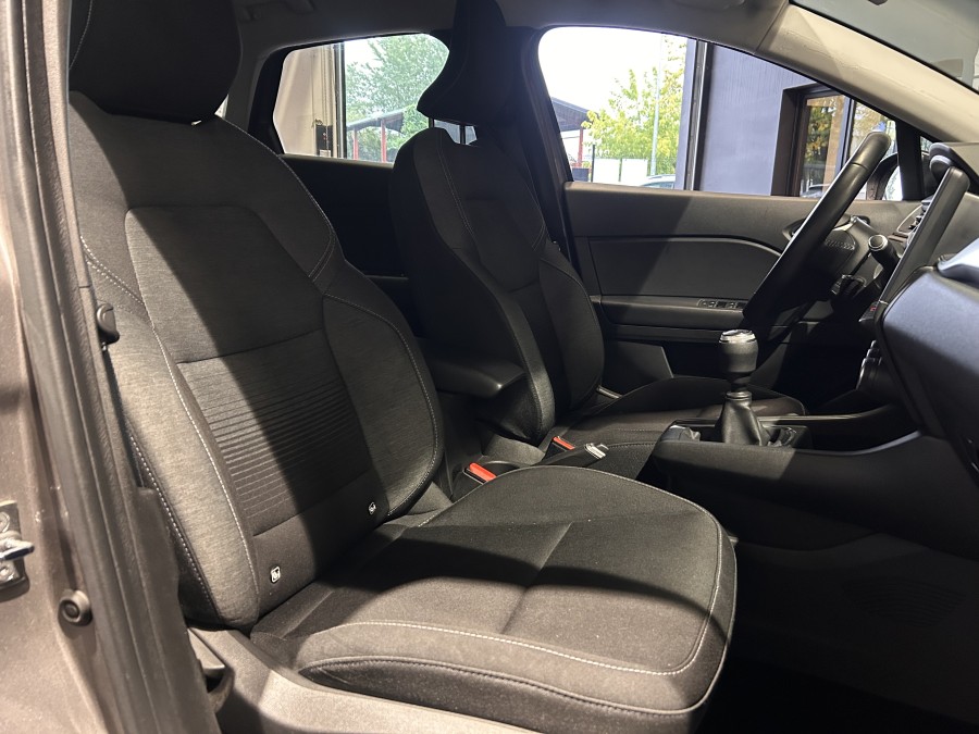 RENAULT d'occasion CAPTUR II 1.5 BLUE DCI 115 BUSINESS de 2021 Aix