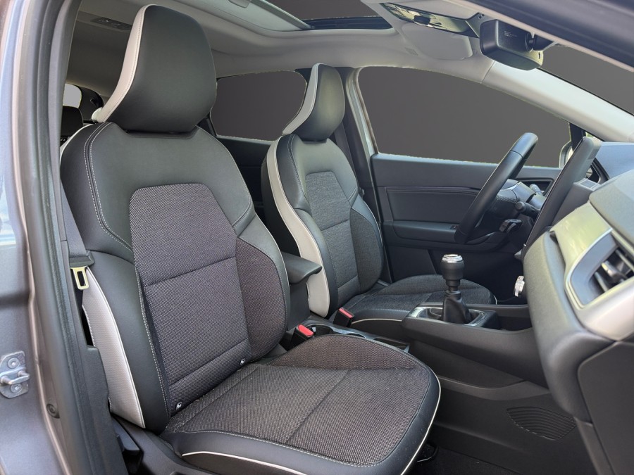 RENAULT d'occasion CAPTUR 1.3 MILD HYBRID 140 RS LINE de 2023