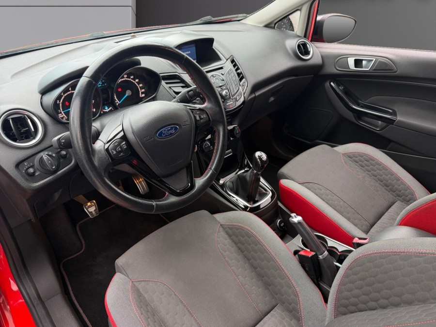 FORD d'occasion FIESTA 140 RED EDITION de 2015 Nîmes (30)﻿