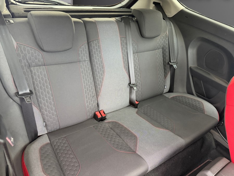 FORD d'occasion FIESTA 140 RED EDITION de 2015 Nîmes (30)﻿