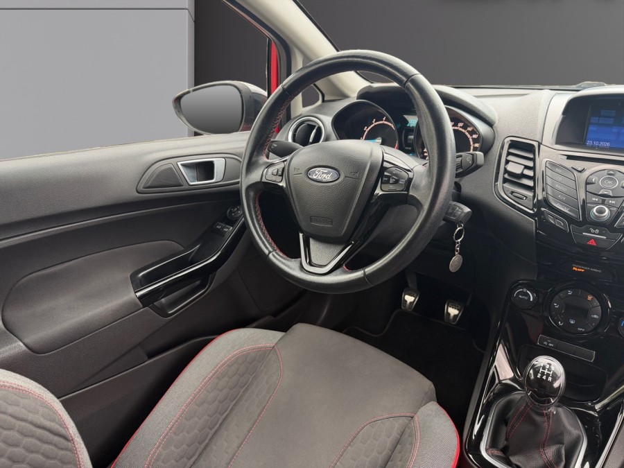 FORD d'occasion FIESTA 140 RED EDITION de 2015 Nîmes (30)﻿