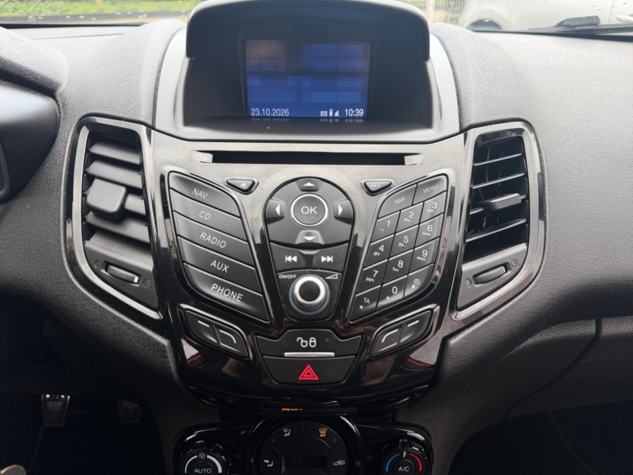 FORD d'occasion FIESTA 140 RED EDITION de 2015 Nîmes (30)﻿