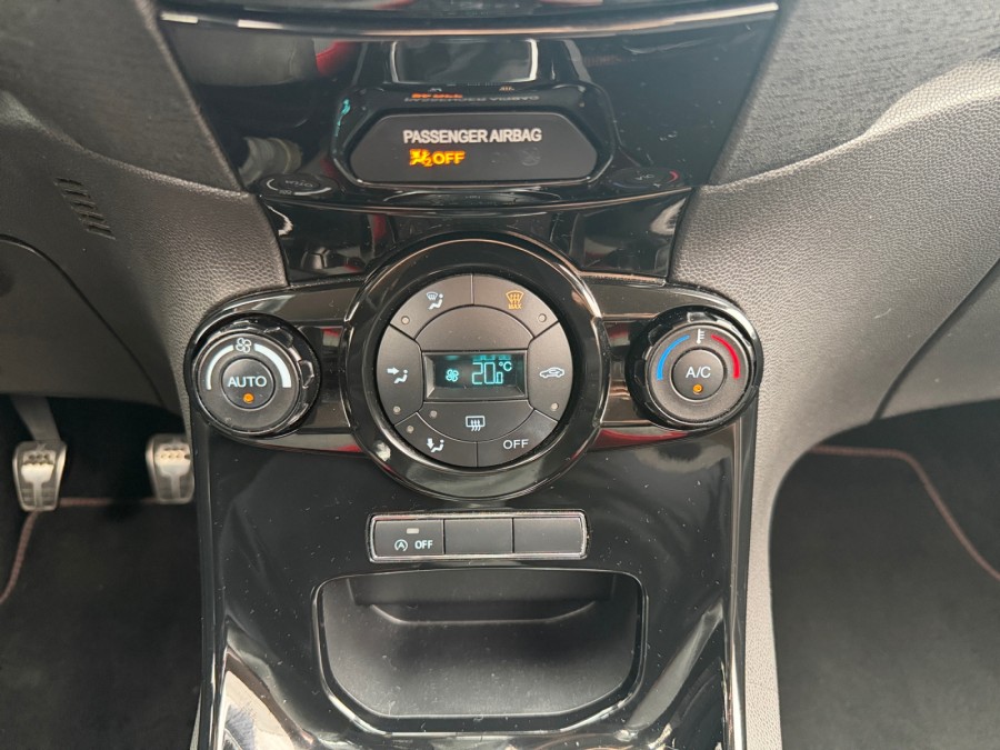 FORD d'occasion FIESTA 140 RED EDITION de 2015 Nîmes (30)﻿
