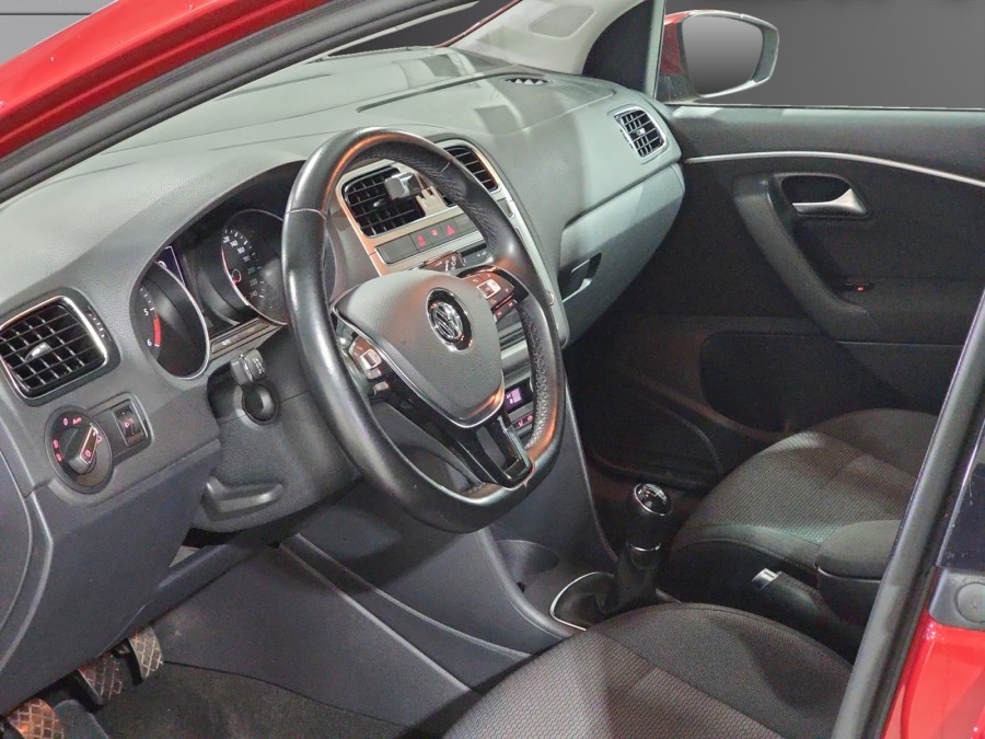 VOLKSWAGEN d'occasion POLO I 11.4 TD05 SPORTLINE de 2015 Meximeux