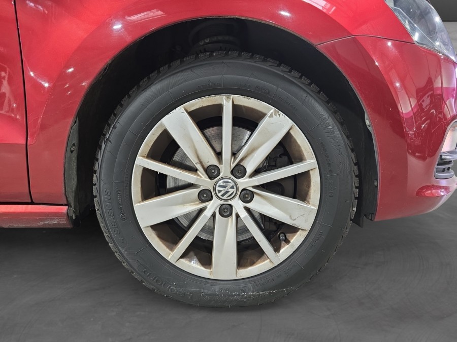 VOLKSWAGEN d'occasion POLO I 11.4 TD05 SPORTLINE de 2015 Meximeux