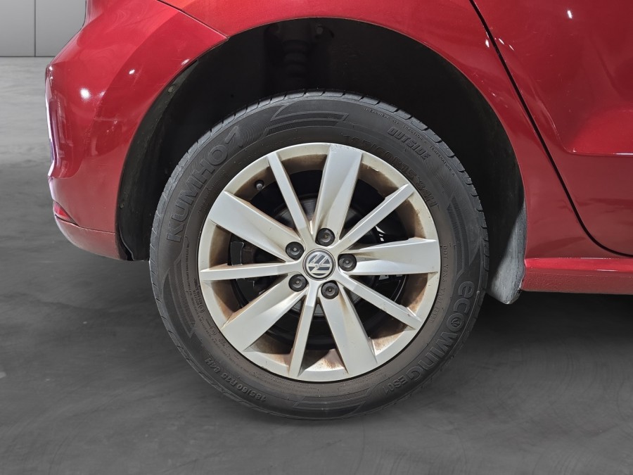 VOLKSWAGEN d'occasion POLO I 11.4 TD05 SPORTLINE de 2015 Meximeux