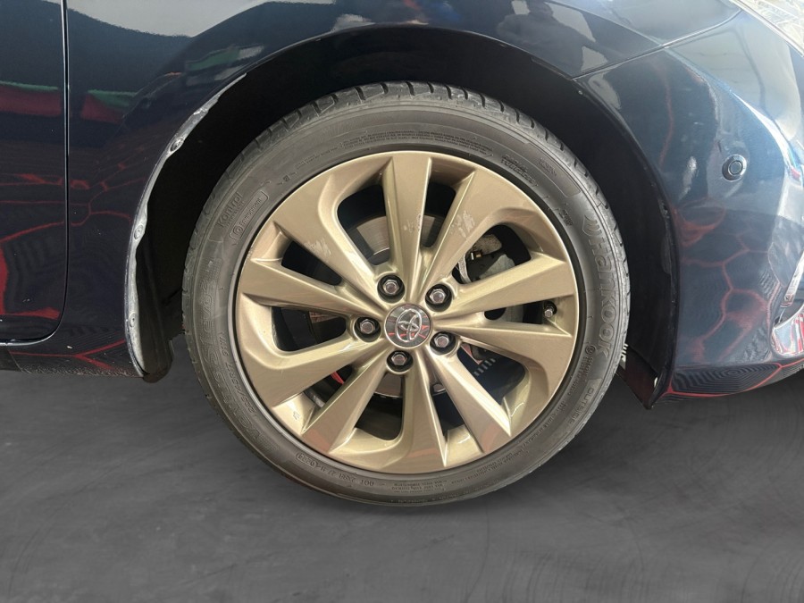 TOYOTA d'occasion AURIS 136H COLLECTION de 2014 Saint Maximin (60)﻿