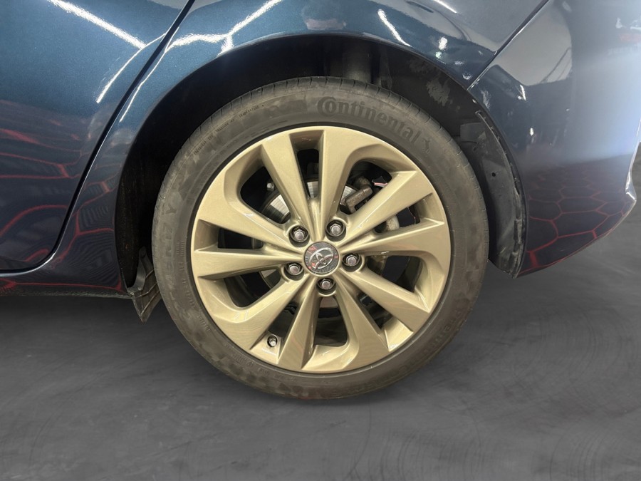 TOYOTA d'occasion AURIS 136H COLLECTION de 2014 Saint Maximin (60)﻿