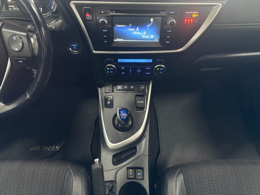 TOYOTA d'occasion AURIS 136H COLLECTION de 2014 Saint Maximin (60)﻿