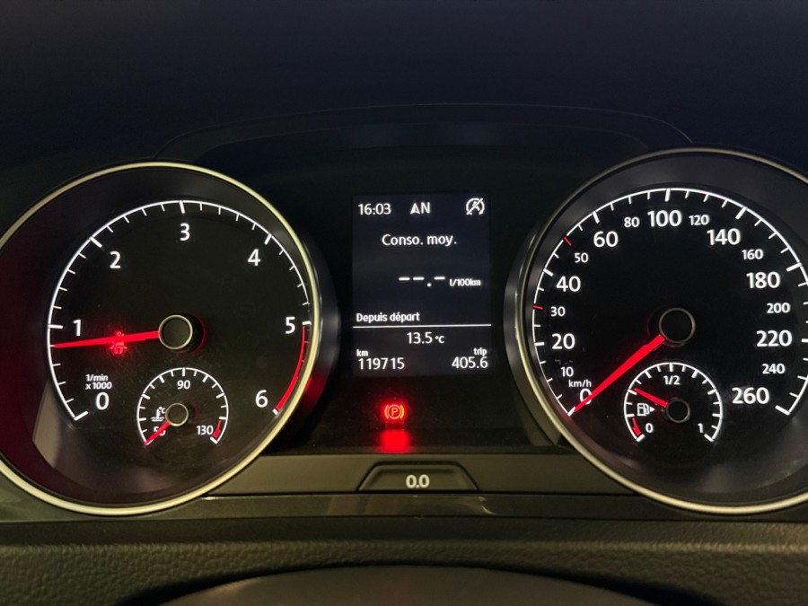 VOLKSWAGEN d'occasion GOLF 1.6 TDI 115 TRENDLINE BUSINESS de 2017