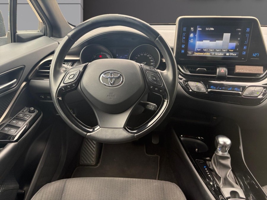 TOYOTA d'occasion C-HR 122h Edition 2WD E-CVT RC18 de 2019 Lyon St
