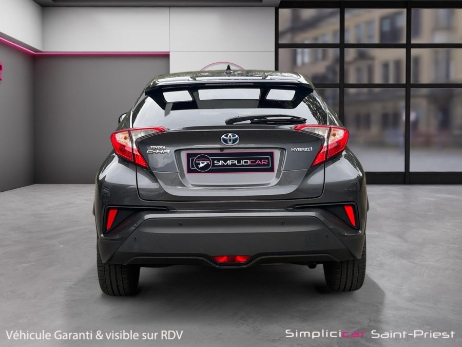 TOYOTA d'occasion C-HR 122h Edition 2WD E-CVT RC18 de 2019 Lyon St