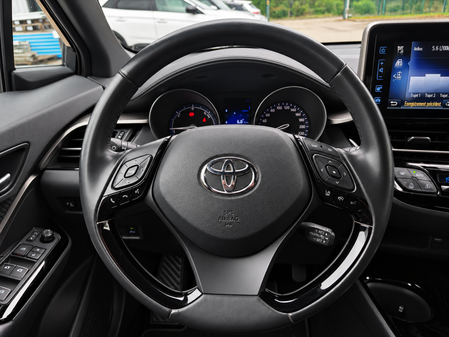 TOYOTA d'occasion C-HR 122h Edition 2WD E-CVT RC18 de 2019 Lyon St