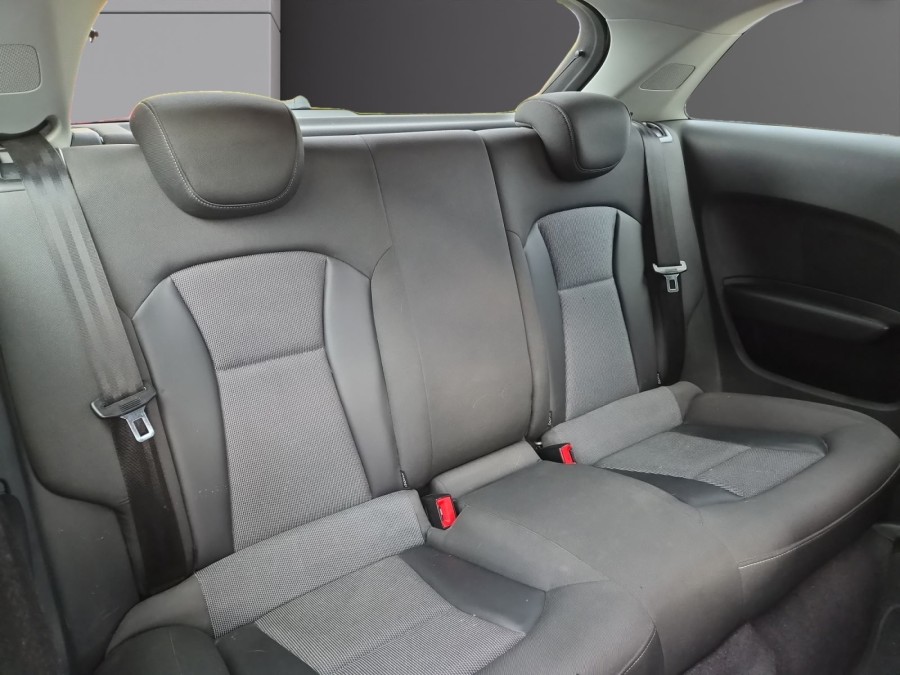 AUDI d'occasion A1 1.6 TDI 105 AMBIENTE de 2011 Colmar (68)﻿