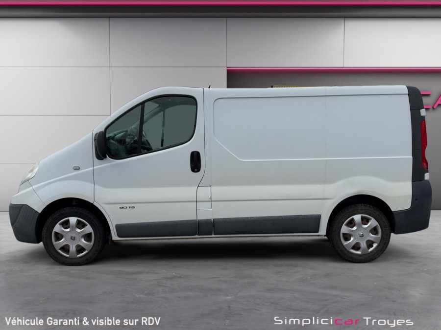 RENAULT d'occasion TRAFIC 2 DCI 115 FAP PASSENGER EXECUTIVE L2H1 1.2