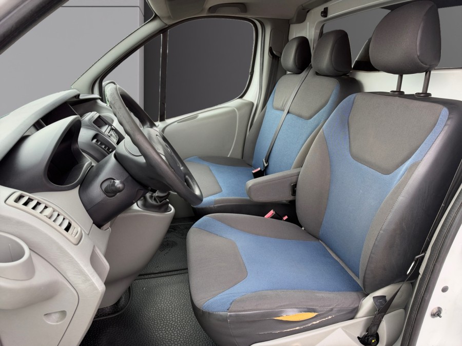 RENAULT d'occasion TRAFIC 2 DCI 115 FAP PASSENGER EXECUTIVE L2H1 1.2