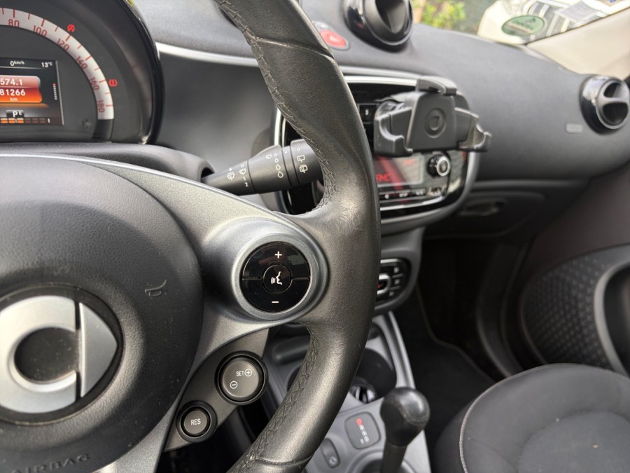 SMART d'occasion FORFOUR 90ch passion twinamic de 2016 Brive La